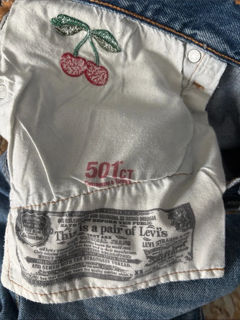 LEVI'S 501 High-Rise Distressed Straight-Leg Jeans Size 10 -- EMBROIDERED CHERRY